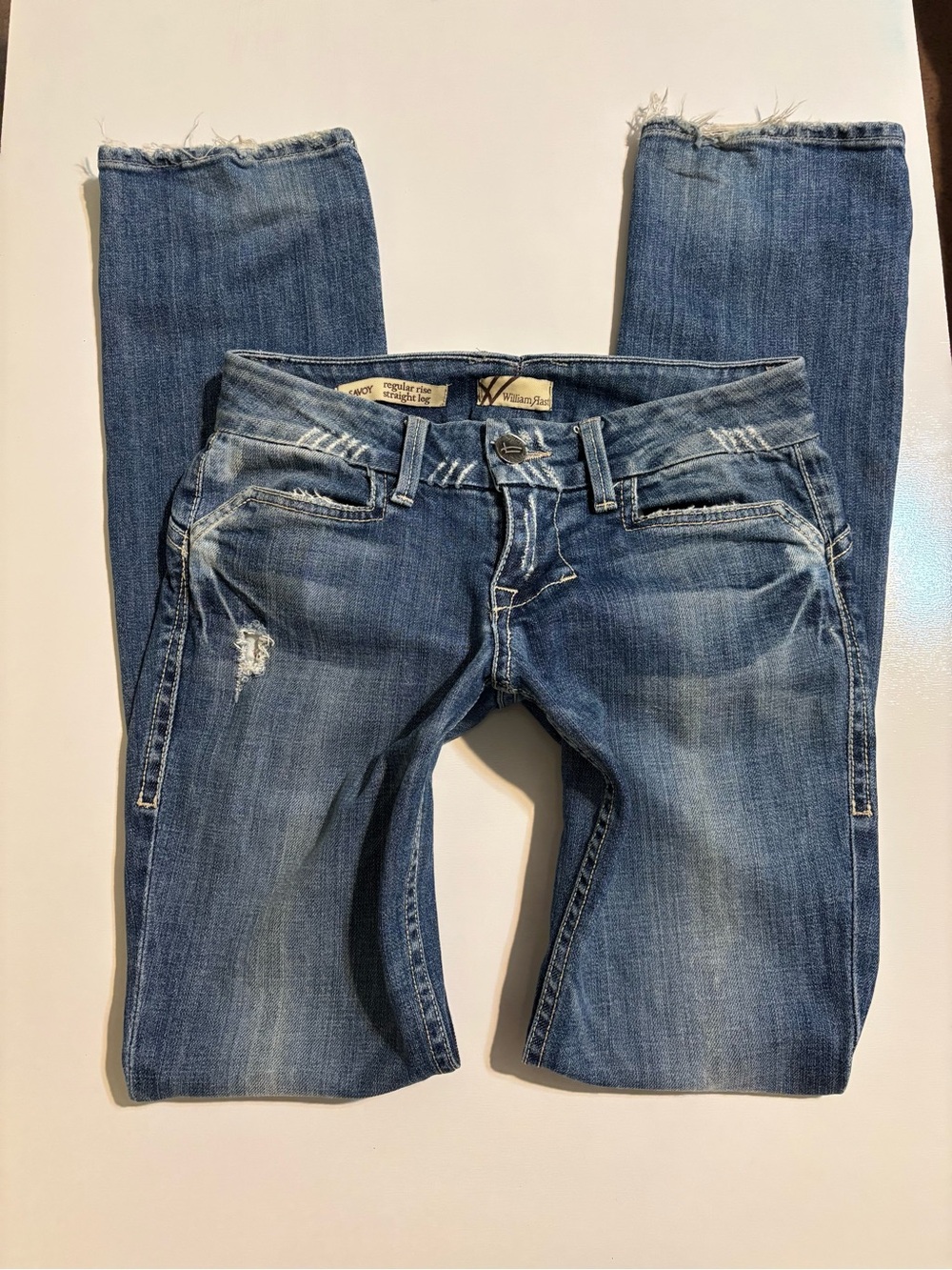 2000s y2k William Rast Lowrise straight jeans
Tagged size 26
